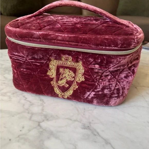 Pottery Barn Teen Harry Potter Velvet Train Case Gryffindor